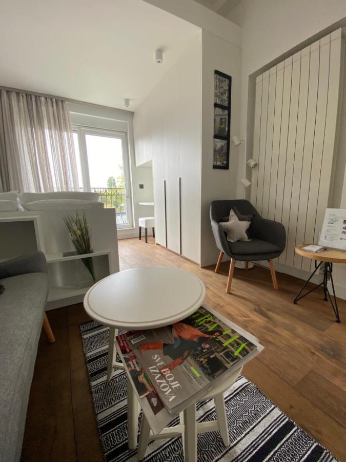 Enjoy B-52 Studio Beograd Bagian luar foto